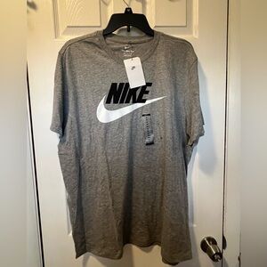 Men’s Nike Tshirt